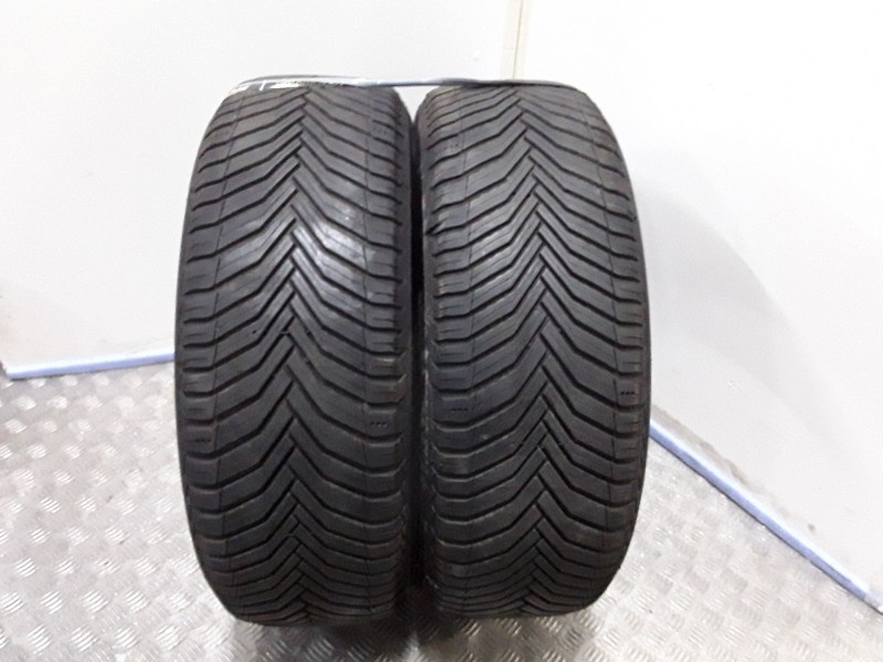 Recambio de neumatico pareja para neumaticos reutilizados - referencia OEM IAM 2256018104W MICHELIN 225/60/18/104W