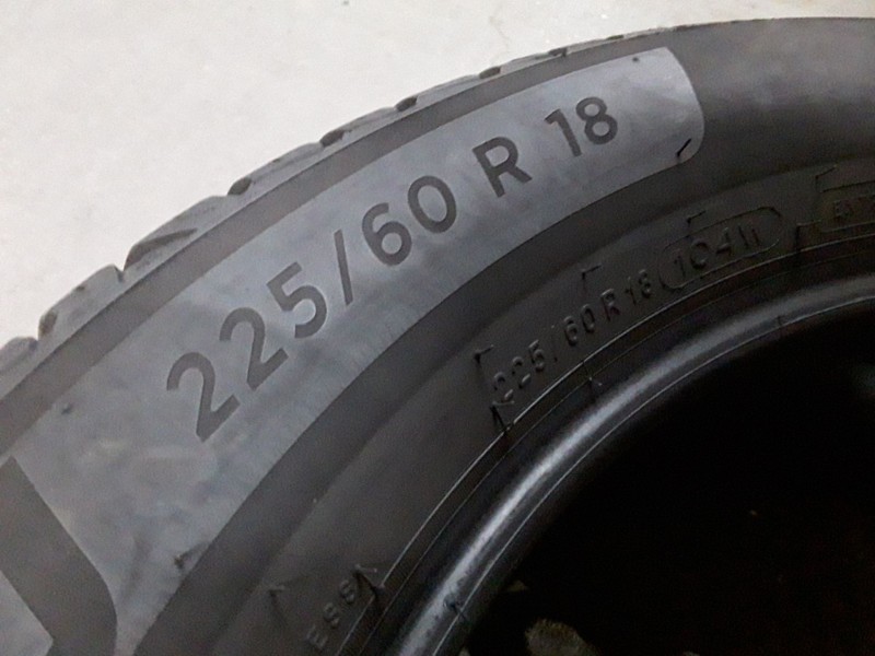 Recambio de neumatico pareja para neumaticos reutilizados - referencia OEM IAM 2256018104W MICHELIN 225/60/18/104W