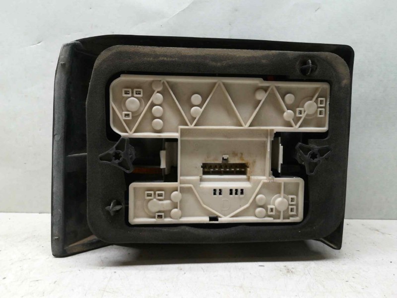 Recambio de piloto trasero derecho para renault 19 hatchback (b/c53) tde referencia OEM IAM   