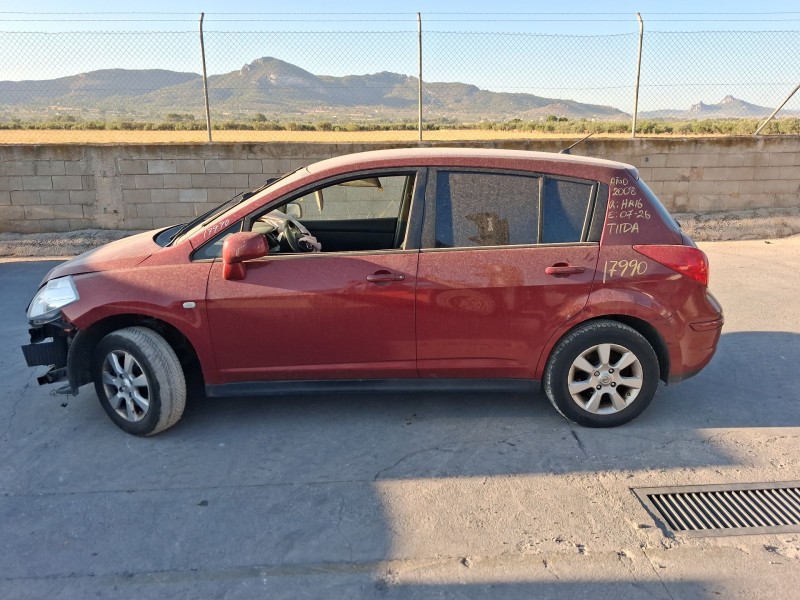 nissan tiida hatchback (c11) del año 2008
