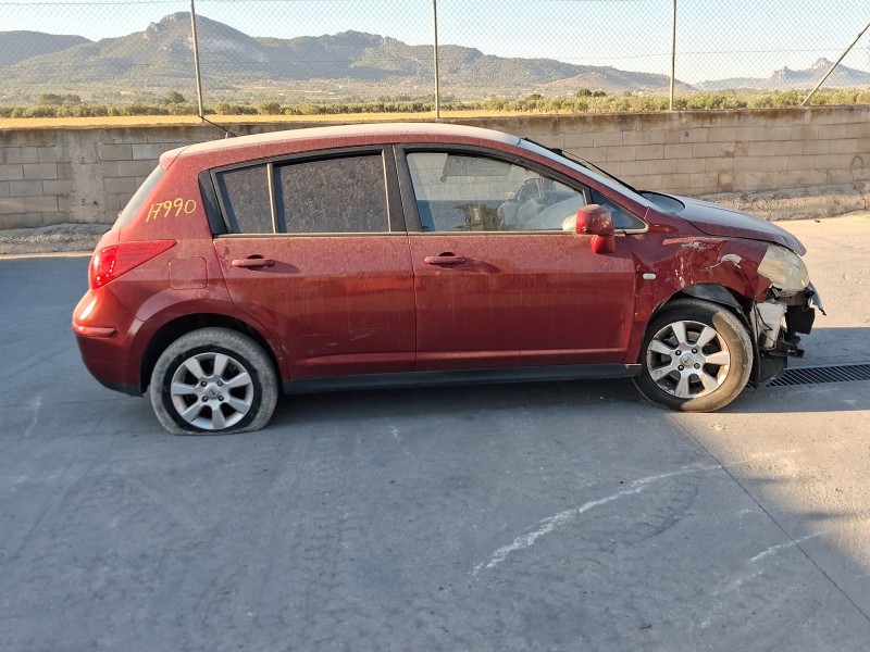 nissan tiida hatchback (c11) del año 2008