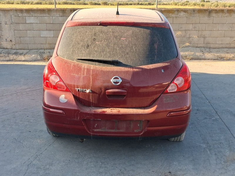nissan tiida hatchback (c11) del año 2008