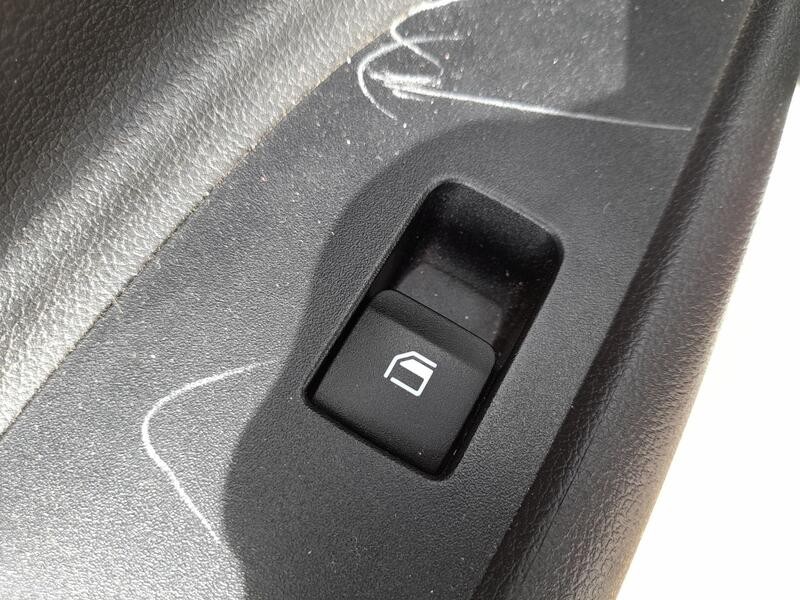 Recambio de mando elevalunas trasero izquierdo para hyundai i20 iii (bc3, bi3) 1.0 t-gdi referencia OEM IAM 93581Q00004X  