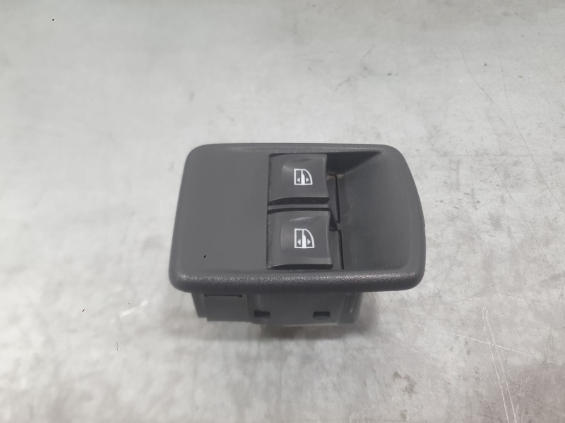 Recambio de mando elevalunas delantero izquierdo para renault kangoo / grand kangoo ii (kw0/1_) 1.5 dci 75 (kw07, kw10, kw04) re