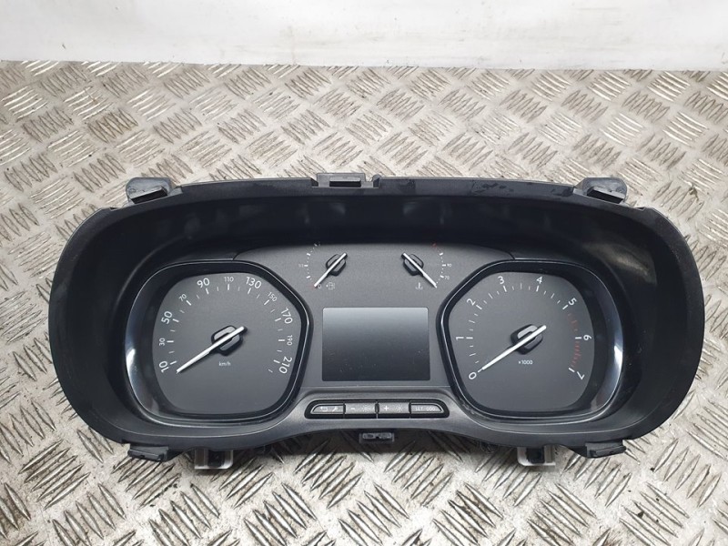 Recambio de cuadro instrumentos para peugeot traveller autobus referencia OEM IAM 9831168780  