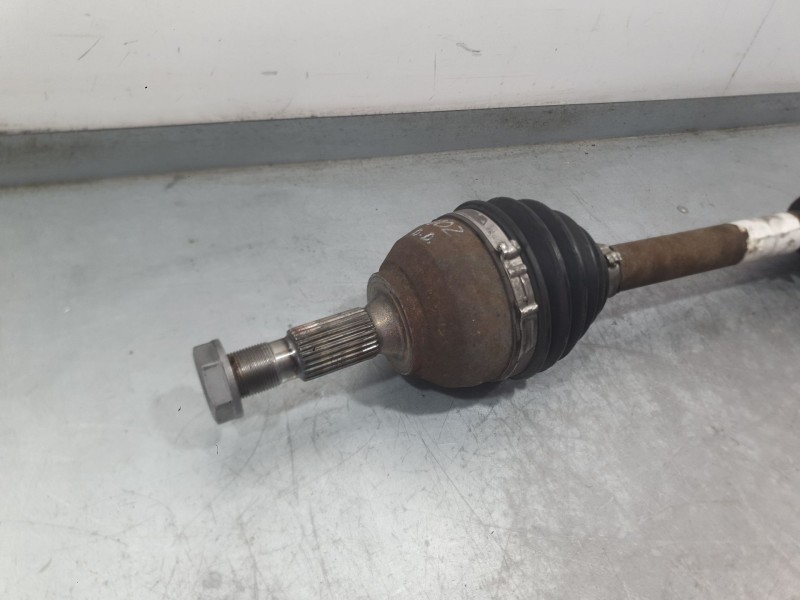 Recambio de transmision delantera derecha para peugeot 508 i (8d_) 2.0 hdi referencia OEM IAM 9686867380  