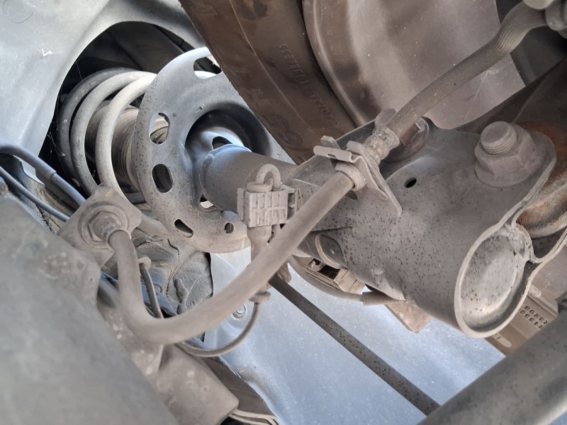Recambio de amortiguador delantero izquierdo para mazda cx-5 (kf) 2.2 d referencia OEM IAM KB8T34900  