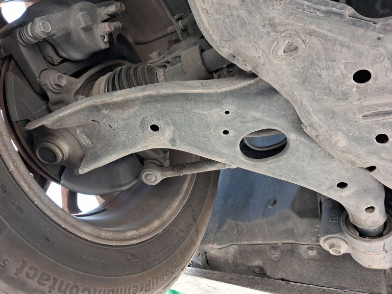 Recambio de brazo suspension inferior delantero derecho para mazda cx-5 (kf) 2.2 d referencia OEM IAM K0V834300  