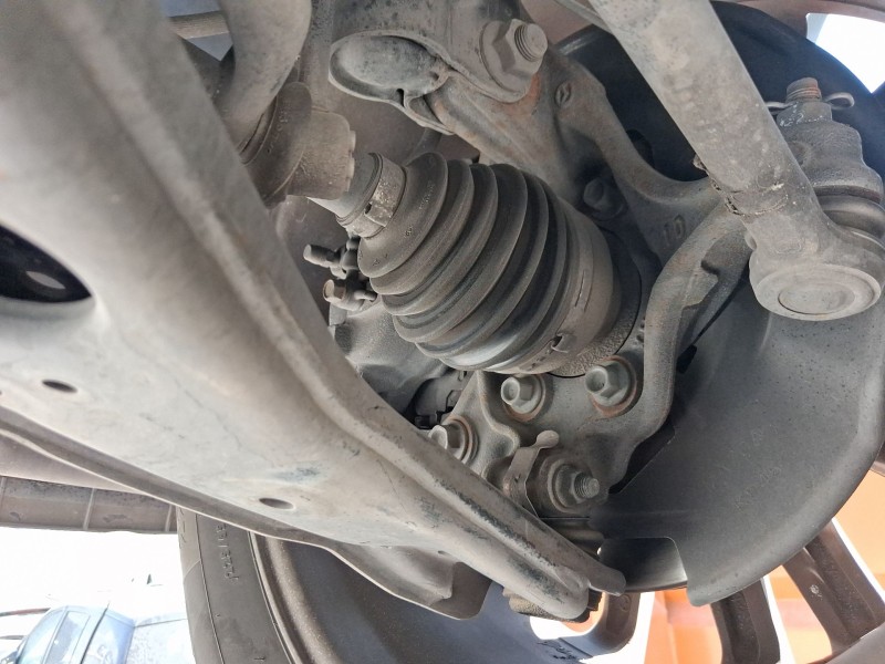 Recambio de mangueta delantera derecha para mazda cx-5 (kf) 2.2 d referencia OEM IAM KB7W33021  