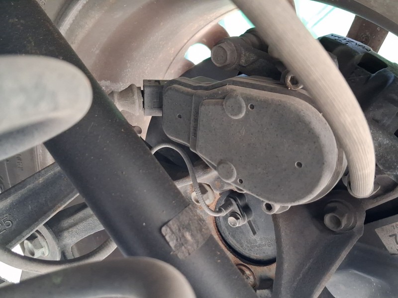 Recambio de pinza freno trasera derecha para mazda cx-5 (kf) 2.2 d referencia OEM IAM KAY02661XA  