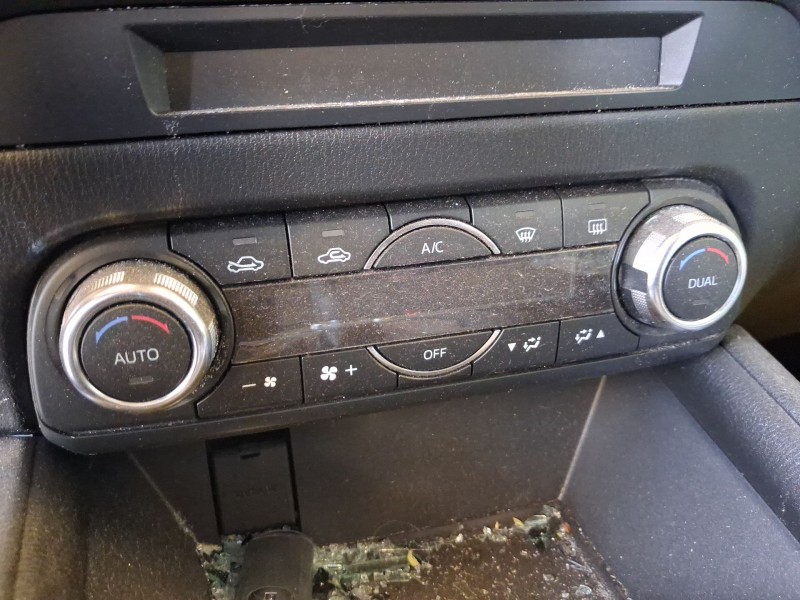 Recambio de mando climatizador para mazda cx-5 (kf) 2.2 d referencia OEM IAM KB8M61190B  