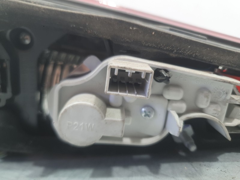 Recambio de piloto trasero derecho interior para alfa romeo giulietta (940_) 1.6 jtdm (940fxd1a) referencia OEM IAM 50531132  