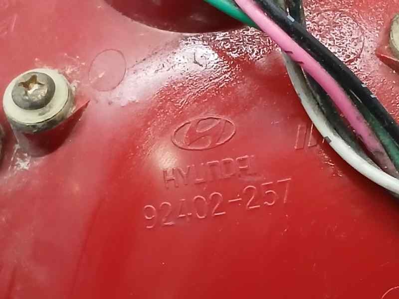 Recambio de piloto trasero derecho para hyundai accent (lc) gl 5p referencia OEM IAM 92402257  