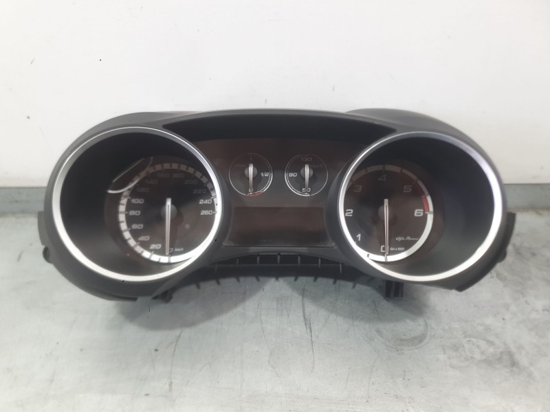 Recambio de cuadro instrumentos para alfa romeo giulietta (940_) 1.6 jtdm (940fxd1a) referencia OEM IAM 50555161  