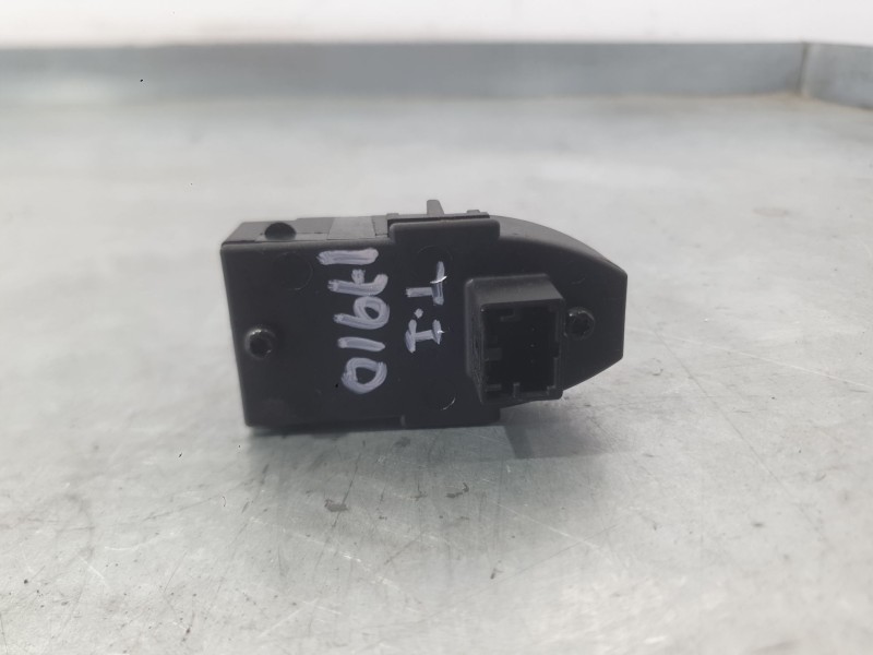 Recambio de mando elevalunas trasero izquierdo para alfa romeo giulietta (940_) 1.6 jtdm (940fxd1a) referencia OEM IAM 156150331