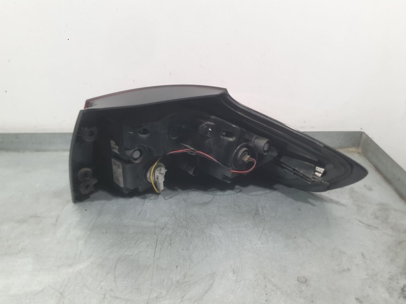 Recambio de piloto trasero izquierdo exterior para opel zafira tourer c (p12) 1.6 cdti (75) referencia OEM IAM 39033314  