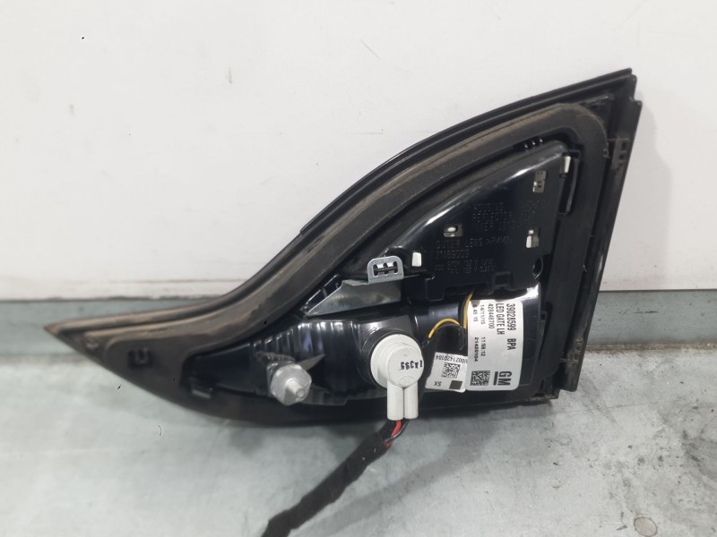 Recambio de piloto trasero izquierdo interior para opel zafira tourer c (p12) 1.6 cdti (75) referencia OEM IAM 39028599  