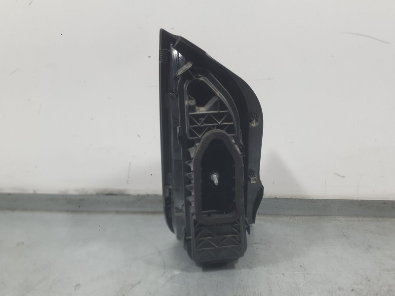 Recambio de piloto trasero derecho para volkswagen up! (121, 122, bl1, bl2, bl3, 123) e-up referencia OEM IAM 1S0945096J  