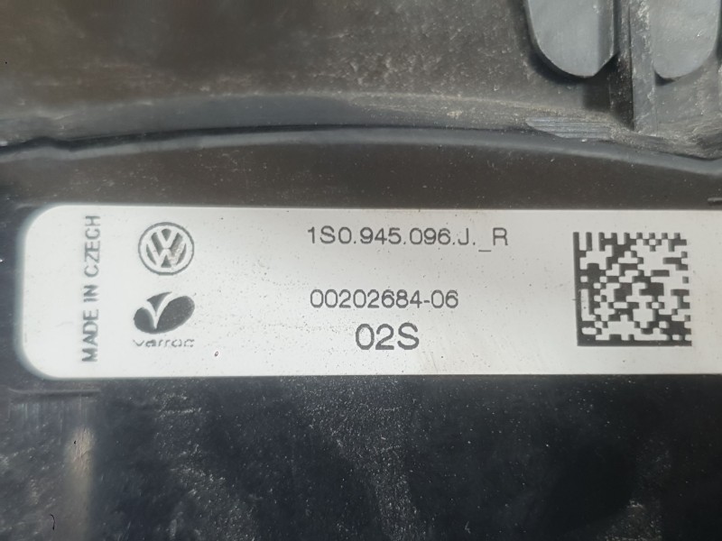 Recambio de piloto trasero derecho para volkswagen up! (121, 122, bl1, bl2, bl3, 123) e-up referencia OEM IAM 1S0945096J  