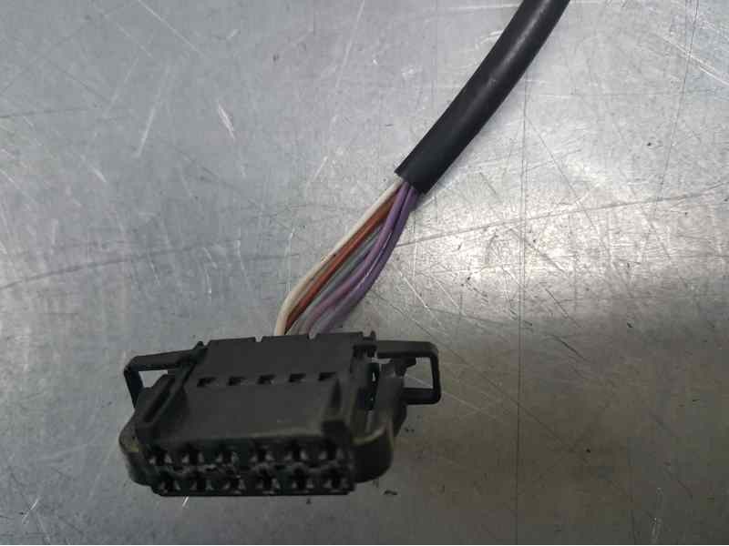 Recambio de retrovisor derecho para volkswagen passat berlina (3b2) comfortline referencia OEM IAM  5 CABLES ELECTRICO
