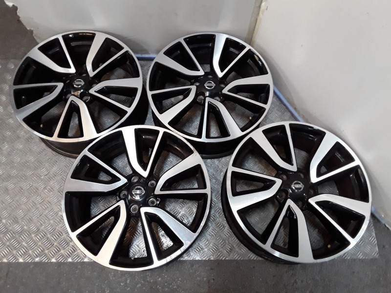 Recambio de juego llantas aluminio para nissan x-trail iii (t32_, t32r, t32rr) 2.0 dci (t32) referencia OEM IAM 7X19 5 TORN ET40