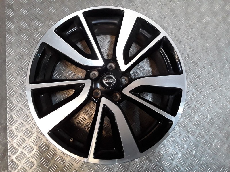 Recambio de juego llantas aluminio para nissan x-trail iii (t32_, t32r, t32rr) 2.0 dci (t32) referencia OEM IAM 7X19 5 TORN ET40