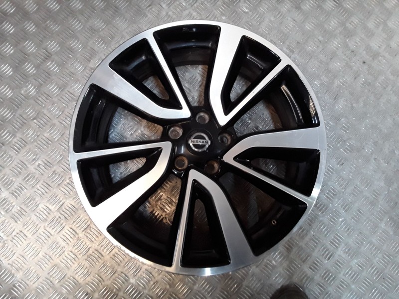 Recambio de juego llantas aluminio para nissan x-trail iii (t32_, t32r, t32rr) 2.0 dci (t32) referencia OEM IAM 7X19 5 TORN ET40
