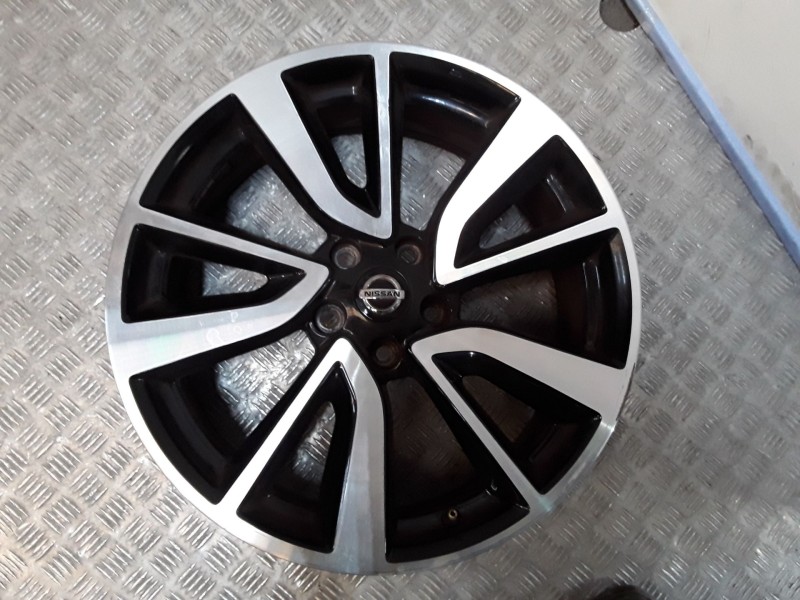 Recambio de juego llantas aluminio para nissan x-trail iii (t32_, t32r, t32rr) 2.0 dci (t32) referencia OEM IAM 7X19 5 TORN ET40