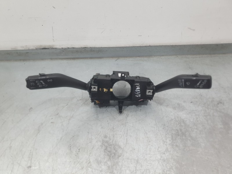 Recambio de mando luces y limpia para volkswagen up! (121, 122, bl1, bl2, bl3, 123) e-up referencia OEM IAM 1S0953513E9B9  