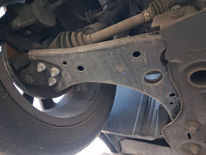 Recambio de brazo suspension inferior delantero derecho para fiat tipo station wagon (356_, 357_) 1.4 lpg (356wxf1b) referencia 