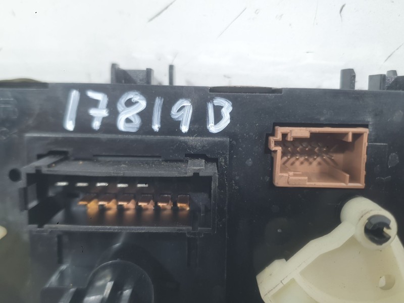 Recambio de mando calefaccion / aire acondicionado para citroën c3 ii (sc_) 1.0 vti 68 referencia OEM IAM 9675400180  
