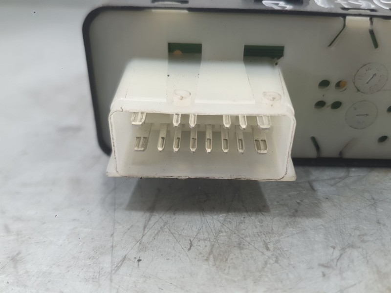 Recambio de mando elevalunas delantero izquierdo para citroën c3 ii (sc_) 1.0 vti 68 referencia OEM IAM 98012275XT C/MANDO RETRO