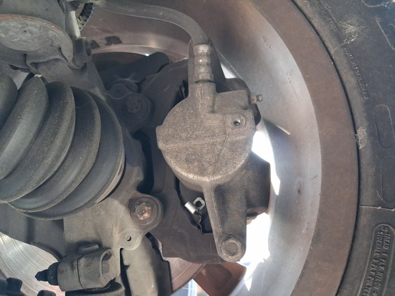Recambio de pinza freno delantera izquierda para fiat tipo station wagon (356_, 357_) 1.4 (356wxf1b) referencia OEM IAM 77368414