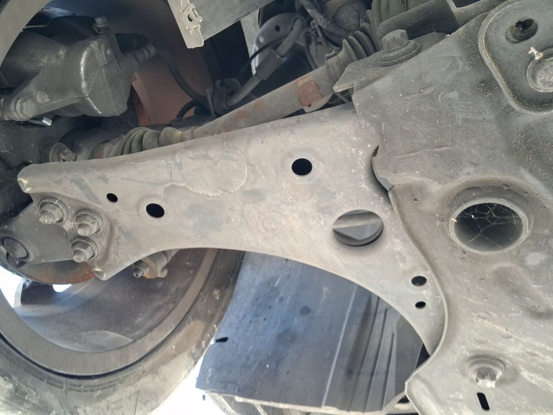 Recambio de brazo suspension inferior delantero derecho para fiat tipo station wagon (356_, 357_) 1.4 (356wxf1b) referencia OEM 
