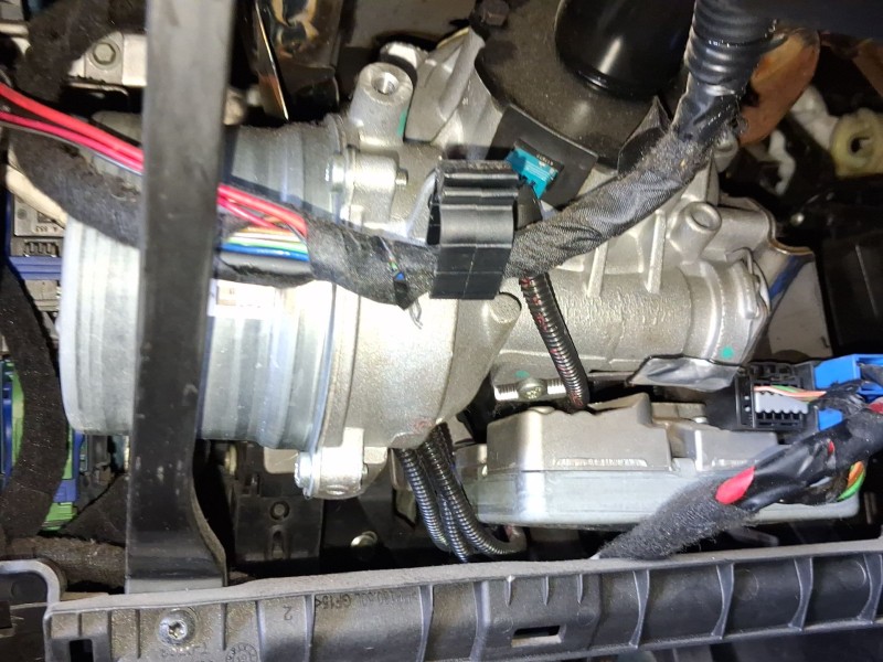 Recambio de columna direccion para fiat tipo station wagon (356_, 357_) 1.4 (356wxf1b) referencia OEM IAM 52119687  