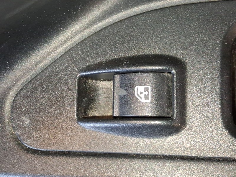 Recambio de mando elevalunas delantero derecho para fiat tipo station wagon (356_, 357_) 1.4 lpg (356wxf1b) referencia OEM IAM 7