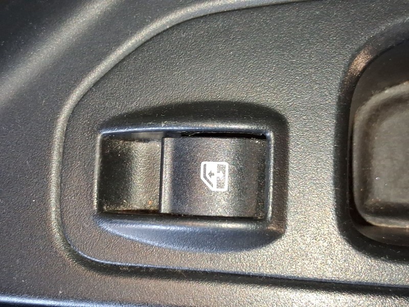 Recambio de mando elevalunas trasero derecho para fiat tipo station wagon (356_, 357_) 1.4 lpg (356wxf1b) referencia OEM IAM 735