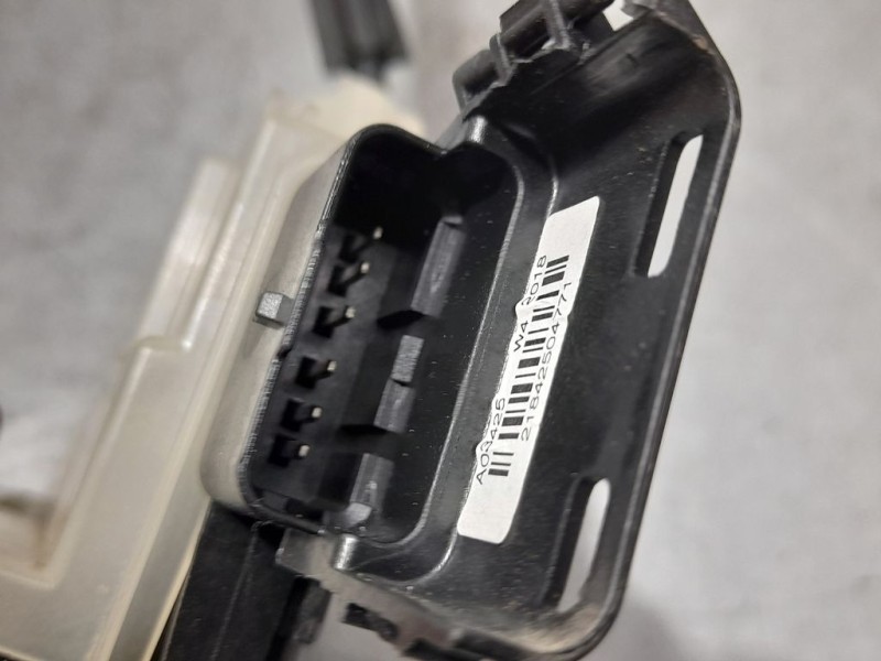 Recambio de cerradura puerta delantera derecha para ds 7 crossback performance line referencia OEM IAM 9820531180  