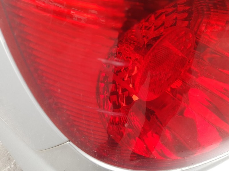 Recambio de piloto trasero izquierdo para hyundai accent (lc) gl 5p referencia OEM IAM 92401257  TOCADO