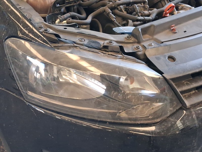 Recambio de faro derecho para volkswagen polo v (6r1, 6c1) 1.6 tdi referencia OEM IAM 6R1941016E  
