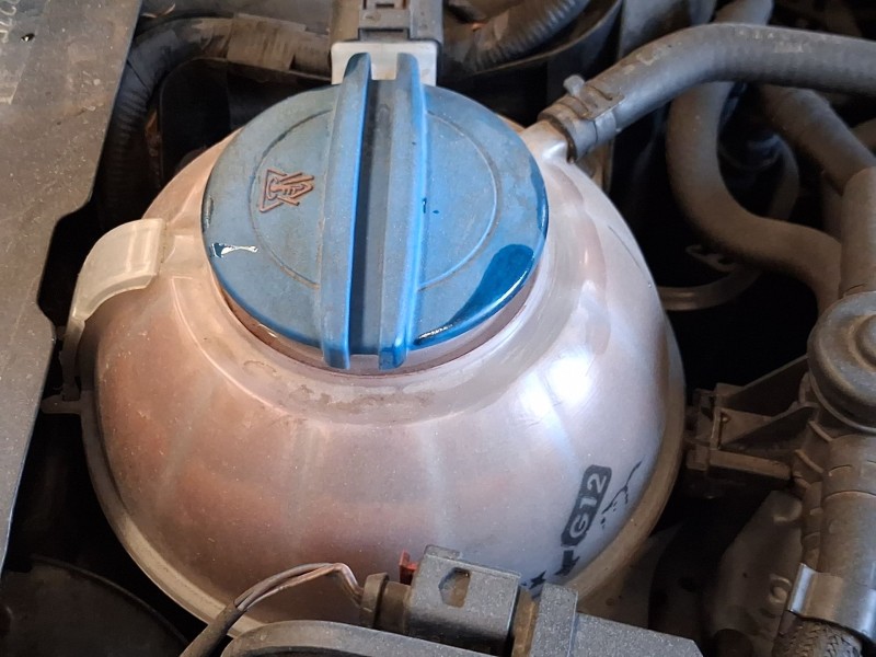 Recambio de deposito expansion para volkswagen polo v (6r1, 6c1) 1.6 tdi referencia OEM IAM 6Q0121407D  