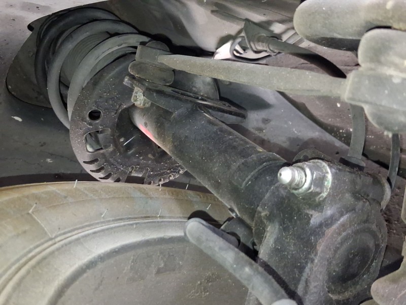 Recambio de amortiguador delantero derecho para volkswagen polo v (6r1, 6c1) 1.6 tdi referencia OEM IAM 6R0413031BL  