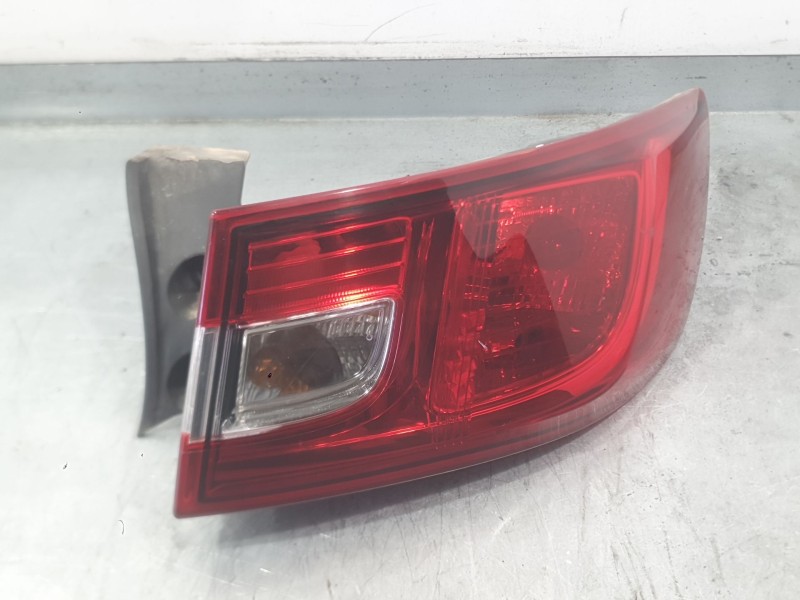 Recambio de piloto trasero derecho exterior para renault clio iv (bh_) 0.9 tce 90 referencia OEM IAM 265502631R  