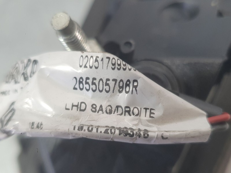 Recambio de piloto trasero derecho interior para renault clio iv (bh_) 0.9 tce 90 referencia OEM IAM 265505796R  