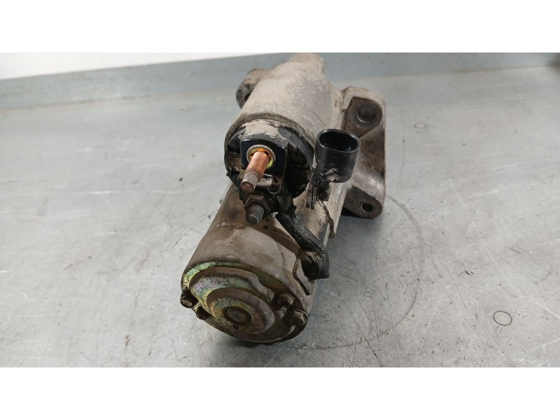 Recambio de motor arranque para chrysler voyager iv (rg, rs) 2.4 referencia OEM IAM 04686111AD  