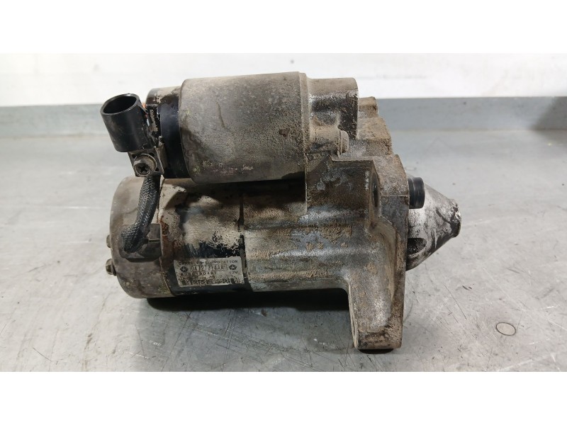 Recambio de motor arranque para chrysler voyager iv (rg, rs) 2.4 referencia OEM IAM 04686111AD  