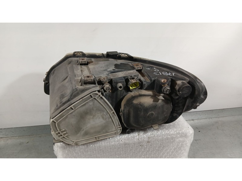 Recambio de faro derecho para chrysler voyager iv (rg, rs) 2.4 referencia OEM IAM 04857702AB  