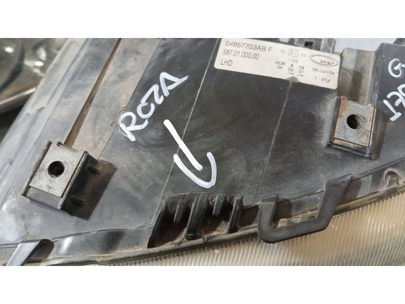 Recambio de faro izquierdo para chrysler voyager iv (rg, rs) 2.4 referencia OEM IAM 04857703AB  