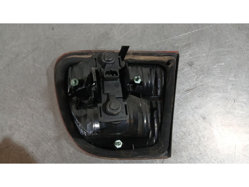 Recambio de piloto trasero izquierdo interior para seat leon (1m1) 1.9 tdi referencia OEM IAM 1M6945107FKZ  