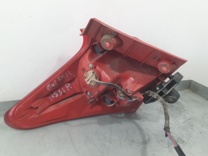 Recambio de piloto trasero derecho exterior para toyota auris (_e18_) 1.4 d-4d (nde180_) referencia OEM IAM 8155102740  